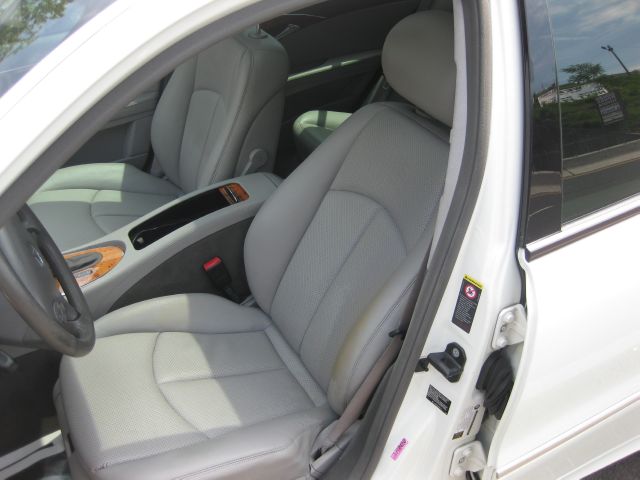 Mercedes-Benz E-Class 2007 photo 10