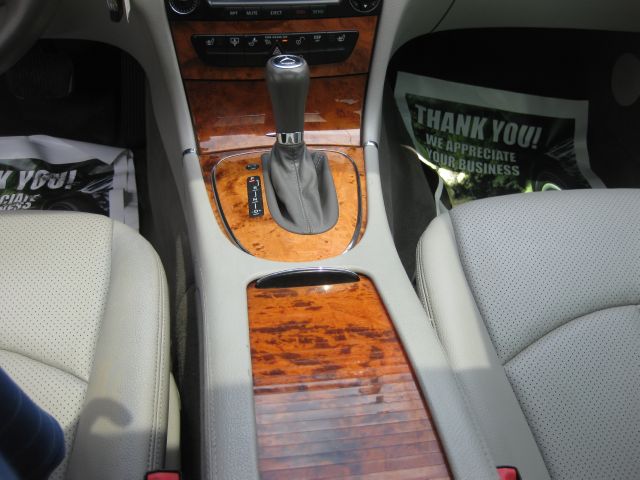 Mercedes-Benz E-Class 2007 photo 16