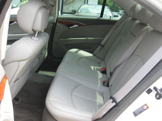 Mercedes-Benz E-Class 2007 photo 4