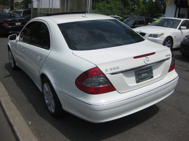 Mercedes-Benz E-Class 2007 photo 6