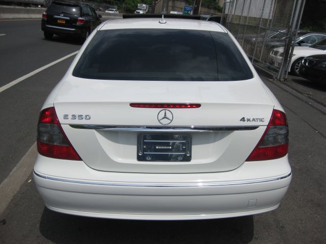 Mercedes-Benz E-Class 2007 photo 7