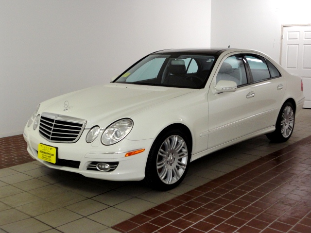 Mercedes-Benz E-Class 2007 photo 2