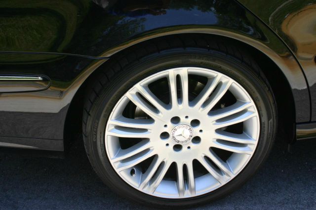 Mercedes-Benz E-Class 2007 photo 13