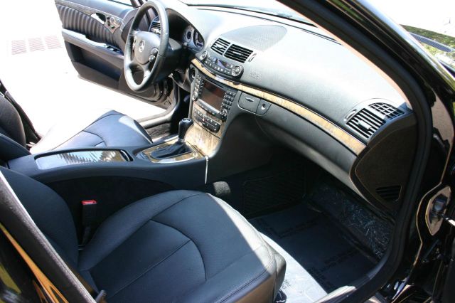 Mercedes-Benz E-Class 2007 photo 20