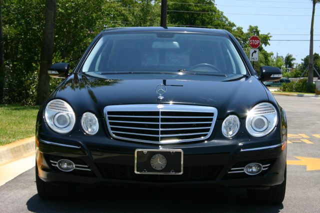 Mercedes-Benz E-Class 2007 photo 24