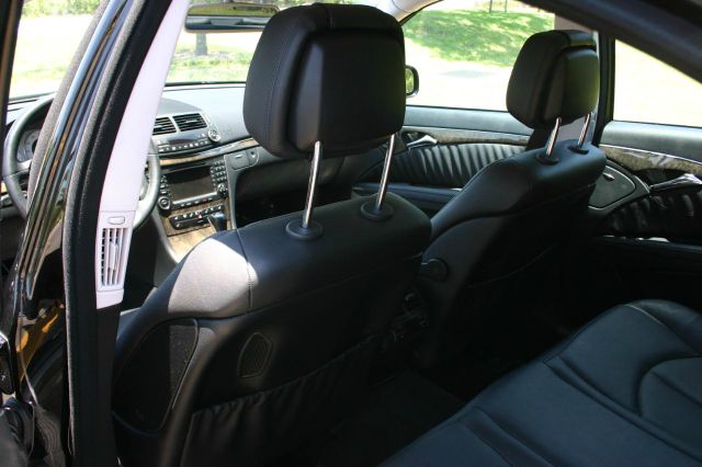 Mercedes-Benz E-Class 2007 photo 32