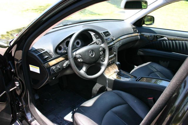 Mercedes-Benz E-Class 2007 photo 34