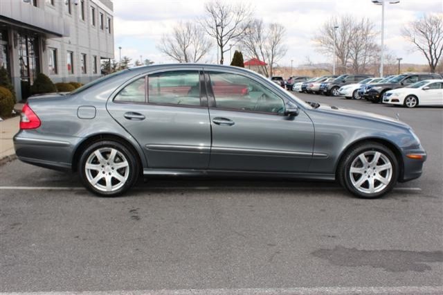Mercedes-Benz E-Class 2007 photo 5