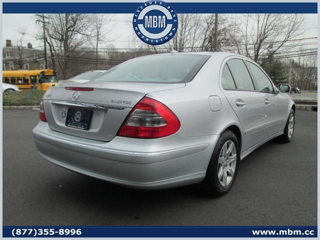 Mercedes-Benz E-Class 2007 photo 4