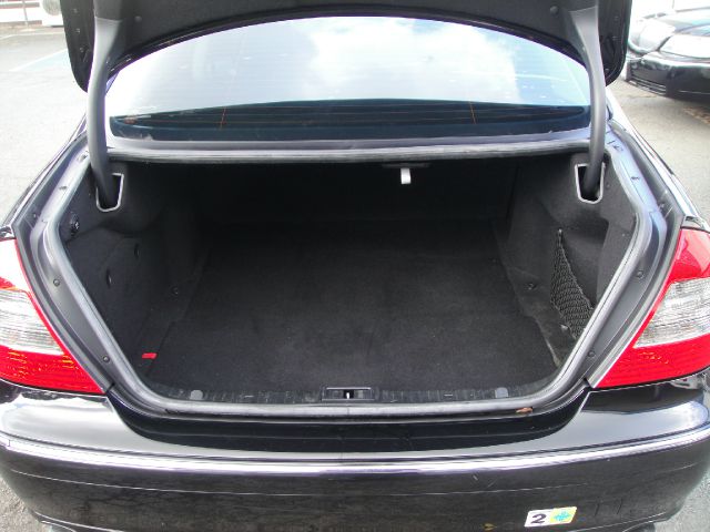 Mercedes-Benz E-Class 2007 photo 11