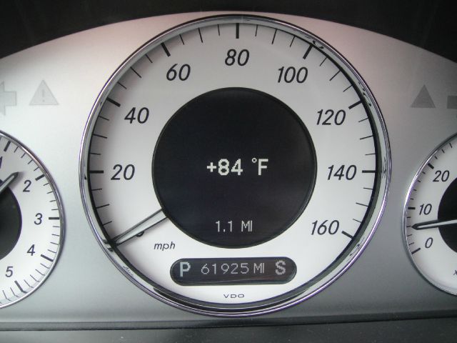 Mercedes-Benz E-Class 2007 photo 17