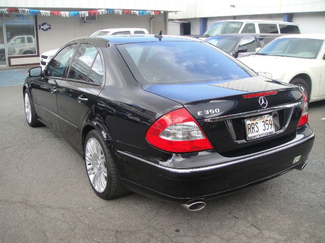 Mercedes-Benz E-Class 2007 photo 19