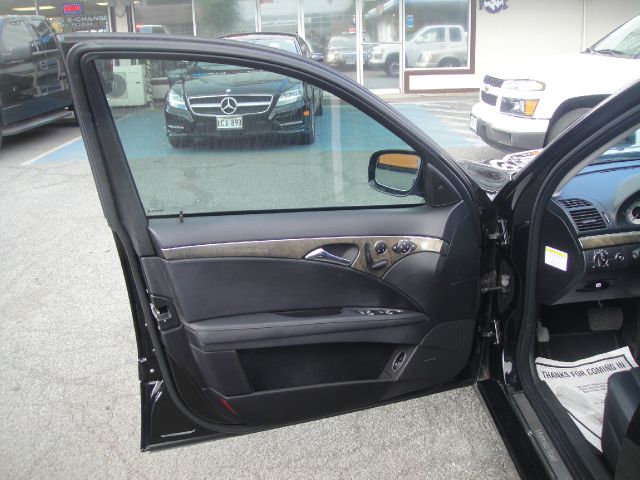 Mercedes-Benz E-Class 2007 photo 2