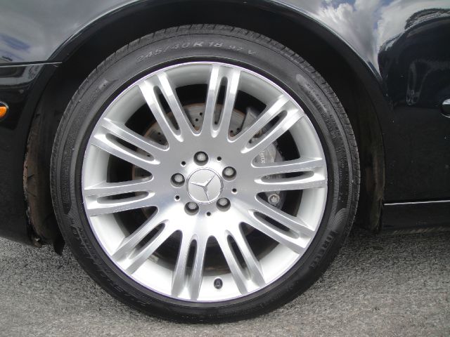 Mercedes-Benz E-Class 2007 photo 21