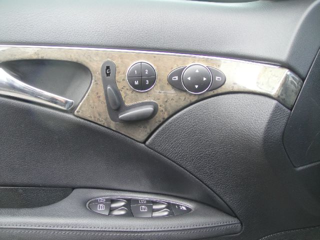 Mercedes-Benz E-Class 2007 photo 25