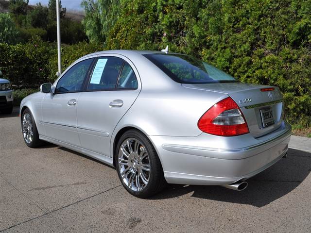 Mercedes-Benz E-Class 2008 photo 3