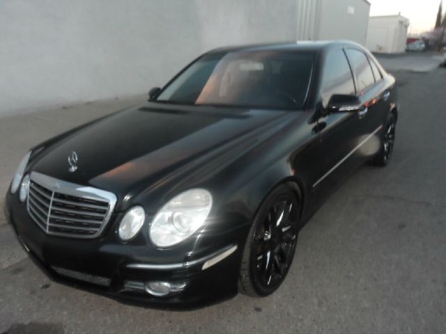 Mercedes-Benz E-Class 2008 photo 1
