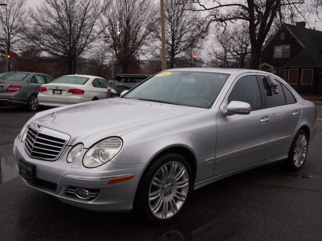 Mercedes-Benz E-Class 2008 photo 3