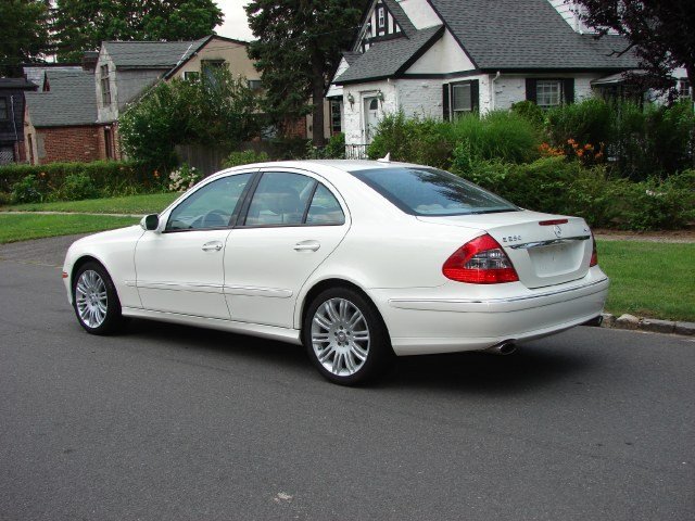 Mercedes-Benz E-Class 2008 photo 3