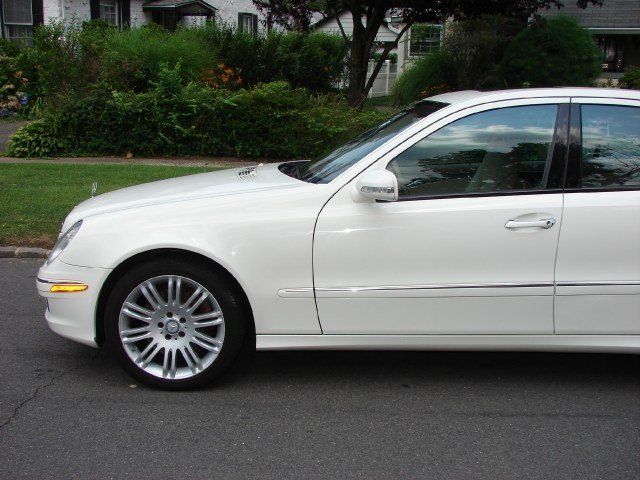 Mercedes-Benz E-Class 2008 photo 4