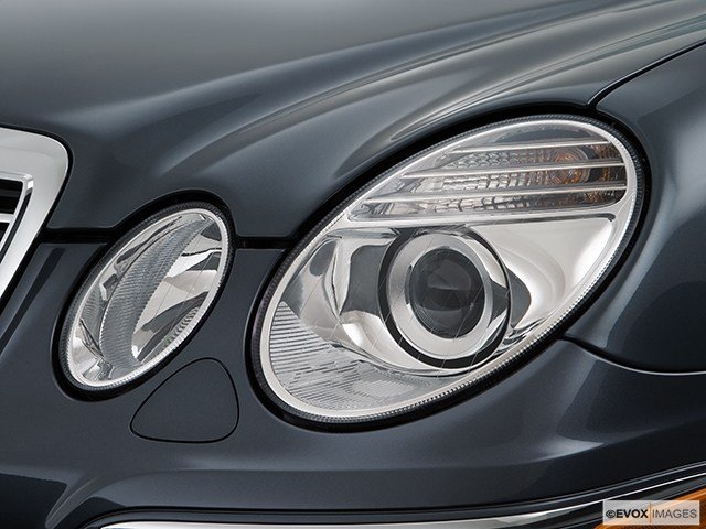 Mercedes-Benz E-Class 2008 photo 2