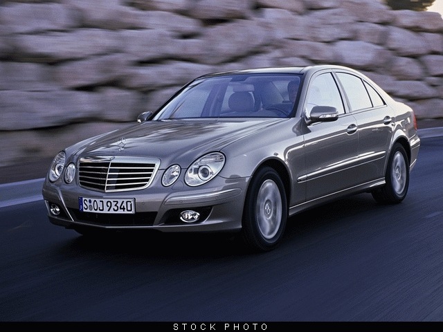 Mercedes-Benz E-Class 2008 photo 2