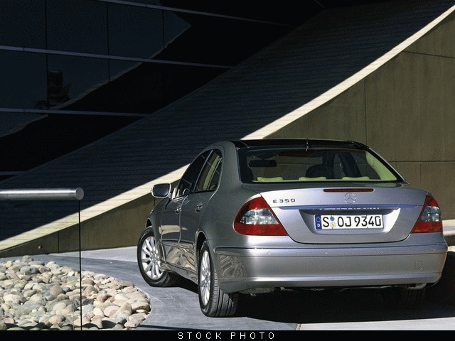 Mercedes-Benz E-Class 2008 photo 4