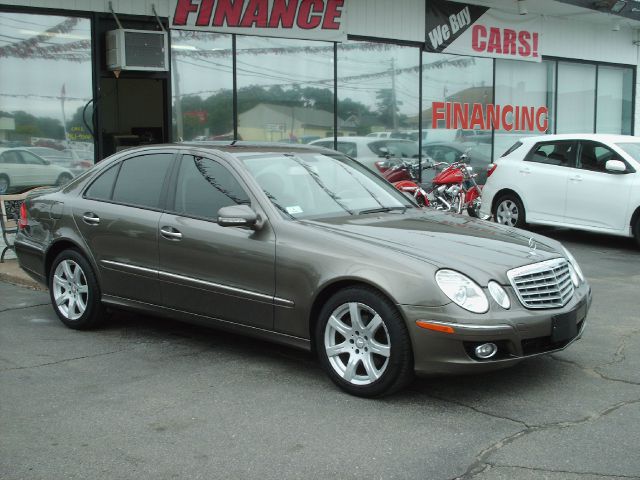 Mercedes-Benz E-Class 2008 photo 4