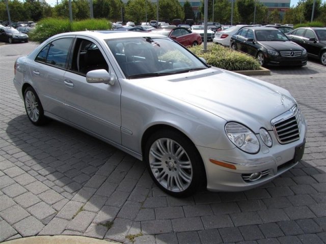 Mercedes-Benz E-Class 2008 photo 2
