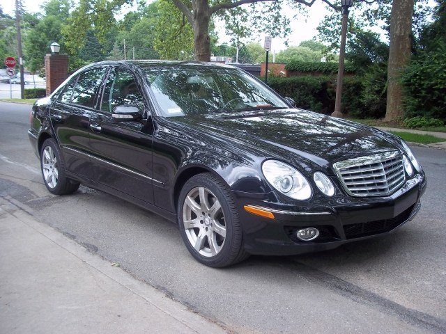 Mercedes-Benz E-Class 2008 photo 2