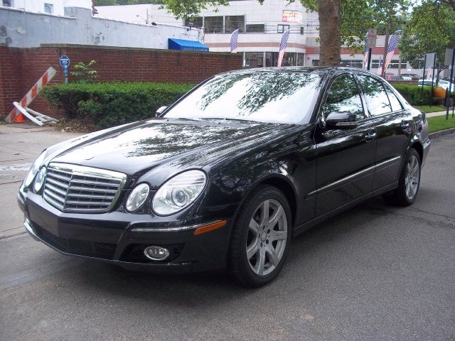 Mercedes-Benz E-Class 2008 photo 1