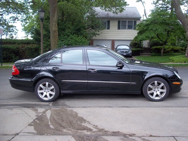 Mercedes-Benz E-Class 2008 photo 4