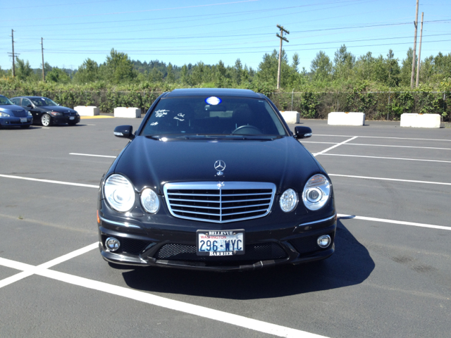Mercedes-Benz E-Class 2008 photo 11