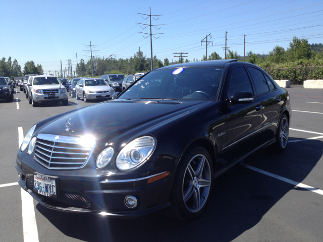 Mercedes-Benz E-Class 2008 photo 14