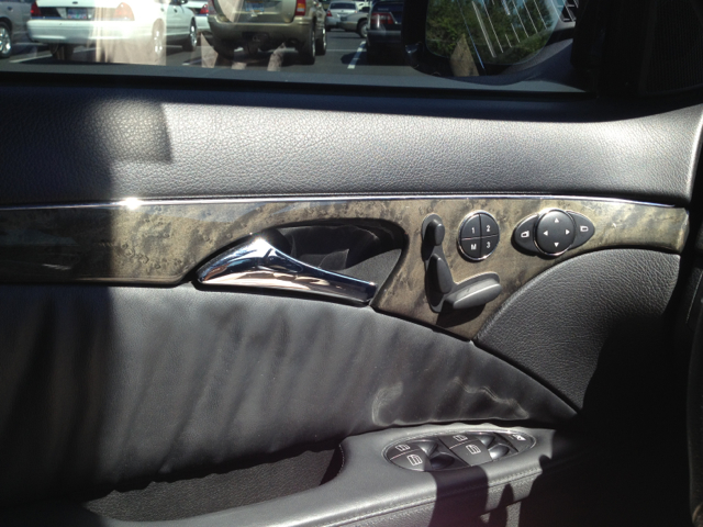 Mercedes-Benz E-Class 2008 photo 2