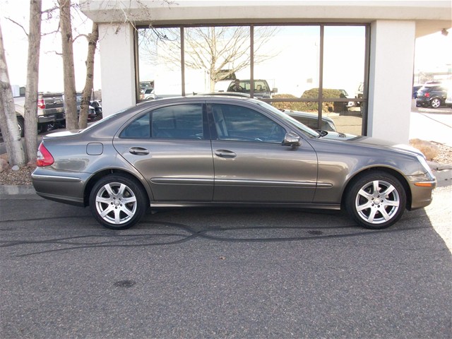 Mercedes-Benz E-Class 2008 photo 3