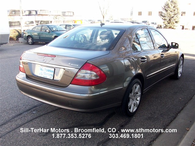 Mercedes-Benz E-Class 2008 photo 4