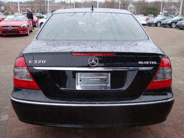 Mercedes-Benz E-Class 2008 photo 3
