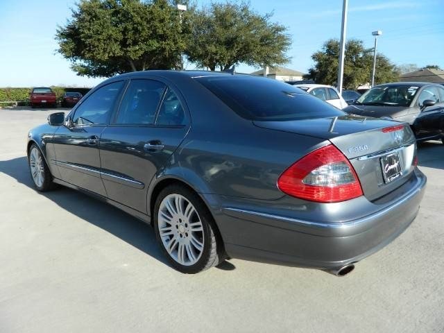 Mercedes-Benz E-Class 2008 photo 3