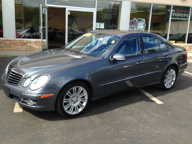 Mercedes-Benz E-Class 2008 photo 3