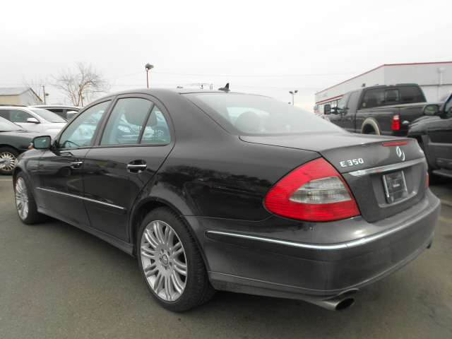Mercedes-Benz E-Class 2008 photo 2