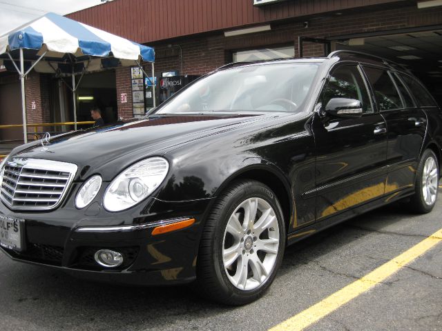 Mercedes-Benz E-Class 2009 photo 1