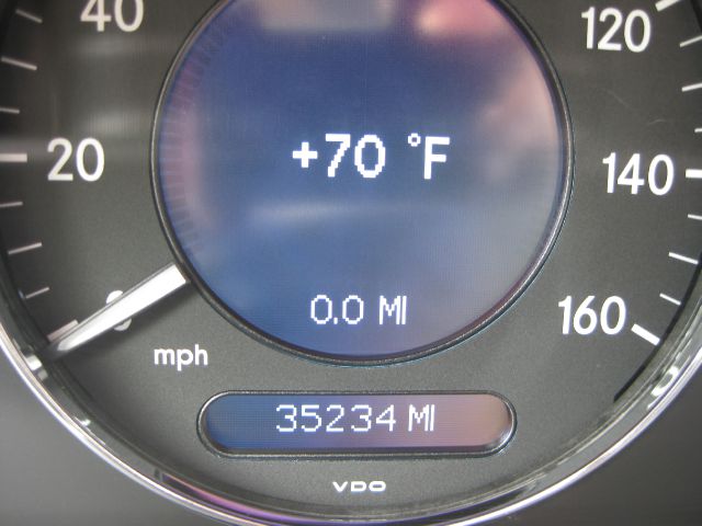 Mercedes-Benz E-Class 2009 photo 2