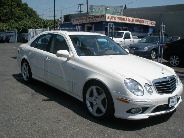 Mercedes-Benz E-Class 2009 photo 4