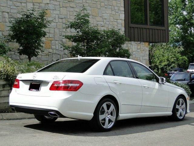 Mercedes-Benz E-Class 2010 photo 3