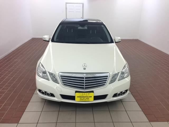 Mercedes-Benz E-Class 2010 photo 2