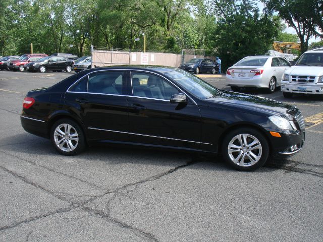 Mercedes-Benz E-Class 2010 Nissan 2.0S Sedan