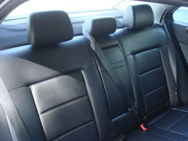 Mercedes-Benz E-Class 2010 photo 12