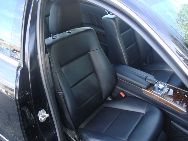 Mercedes-Benz E-Class 2010 photo 9