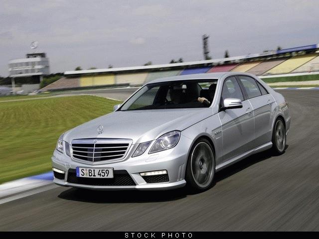 Mercedes-Benz E-Class 2010 photo 2